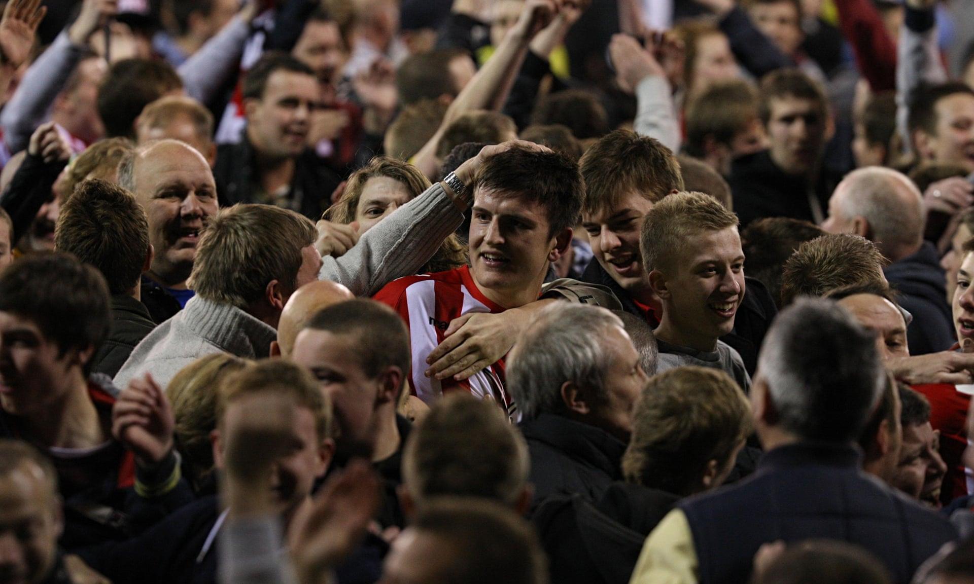 他曾效力于 他曾效力于