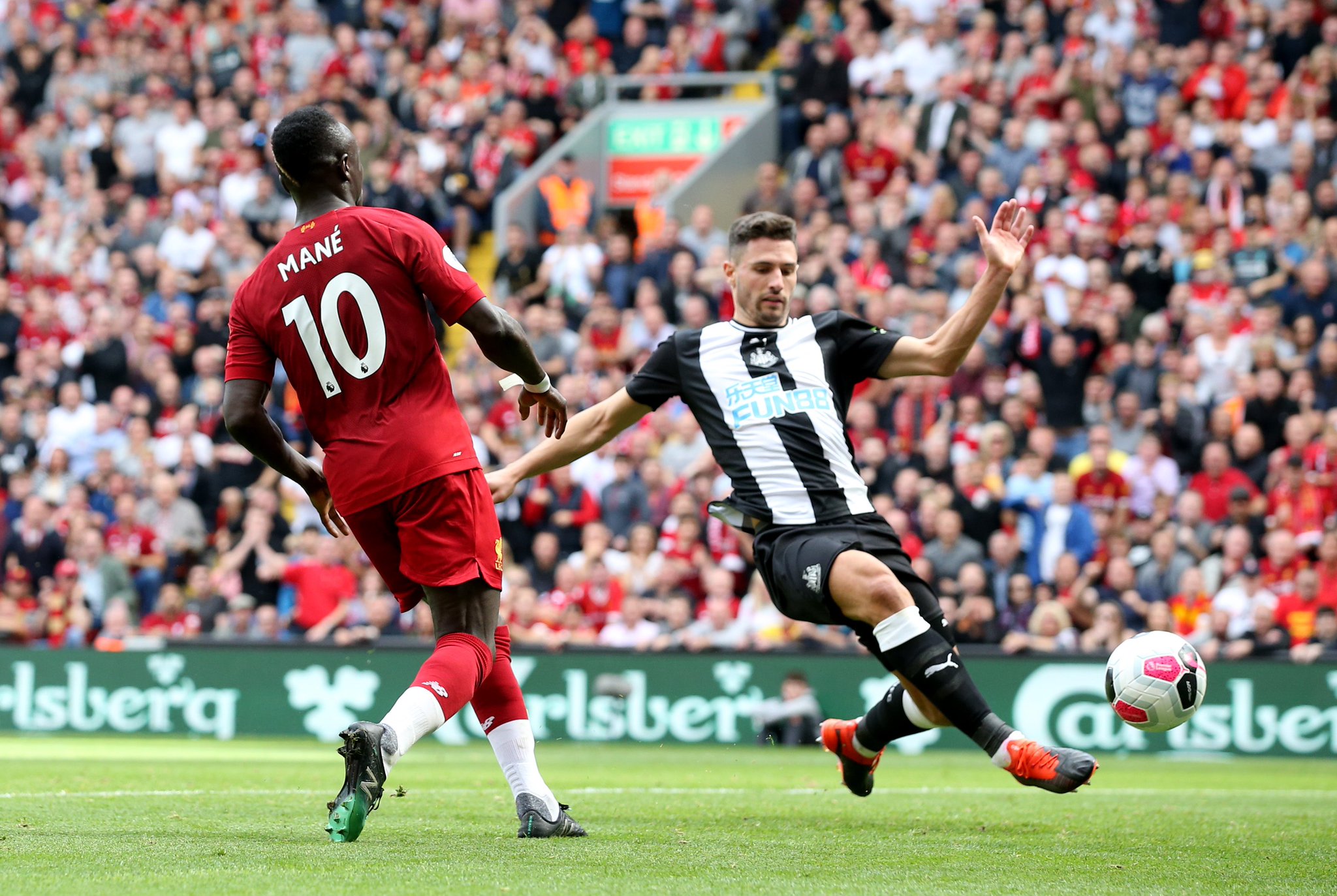 与俱乐部的 与俱乐部的