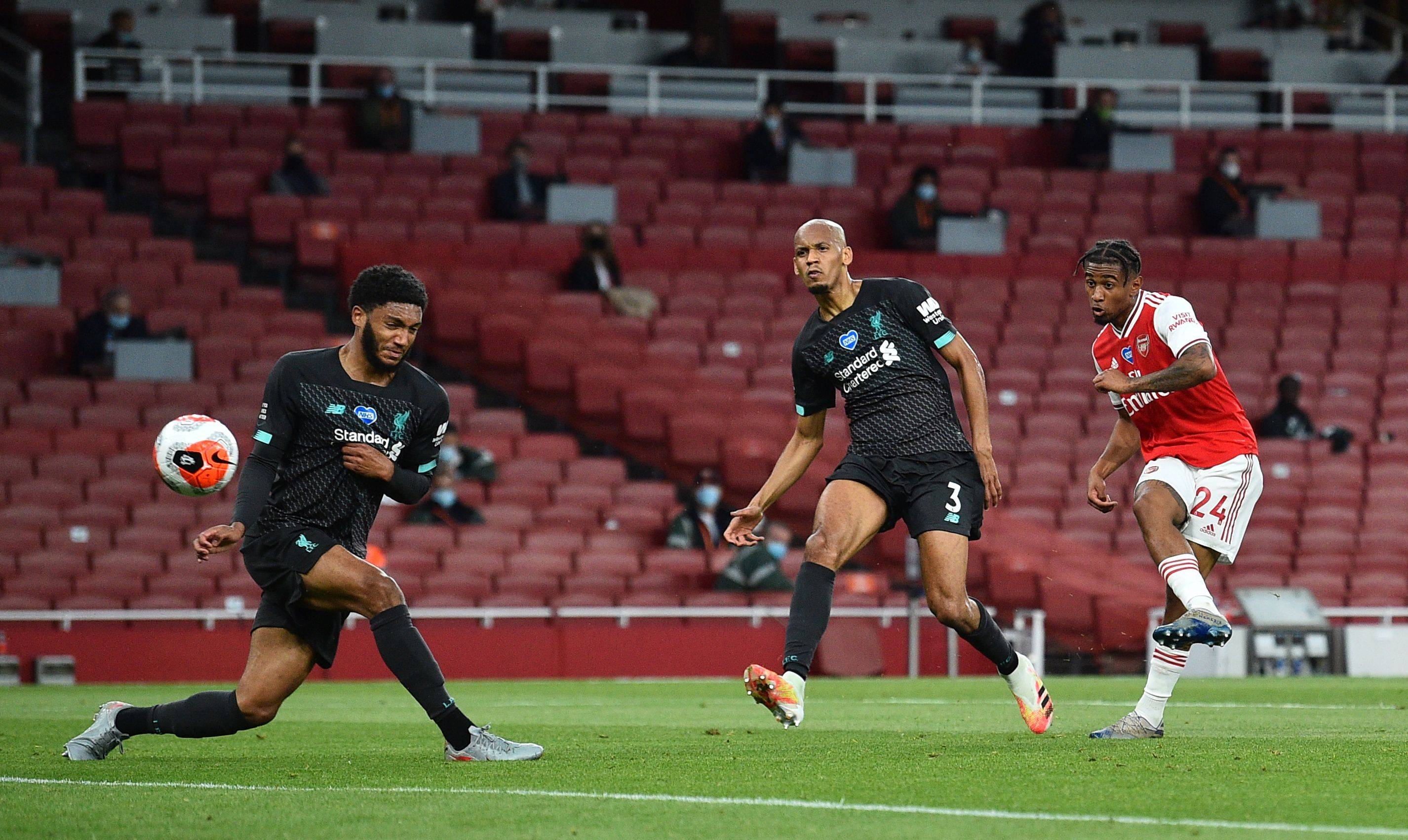 更衣室失控 更衣室失控